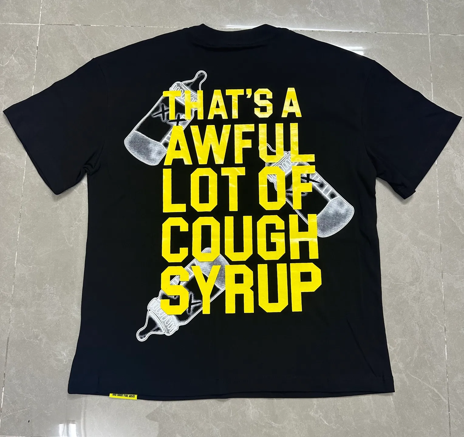 #Black/ | THAT'S A AWFUL LOT OF COUGH SYRUP In Stock Real shot American simple fashion brand loose casual T-shirt Fabric (fabric): 32 counts Weight combed double yarn pure cotton Sizes (size): S-M L X L Color (colour): Black/Chinese red